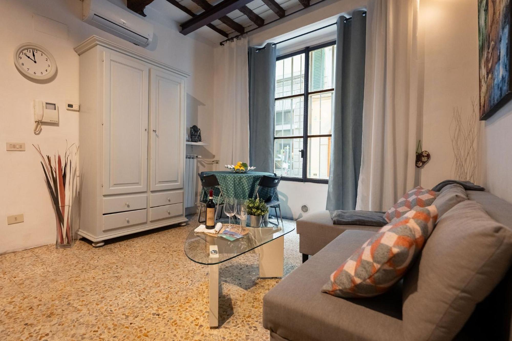 F1 - Santa Croce One Bedroom Apartment For Couples فلورنس المظهر الخارجي الصورة